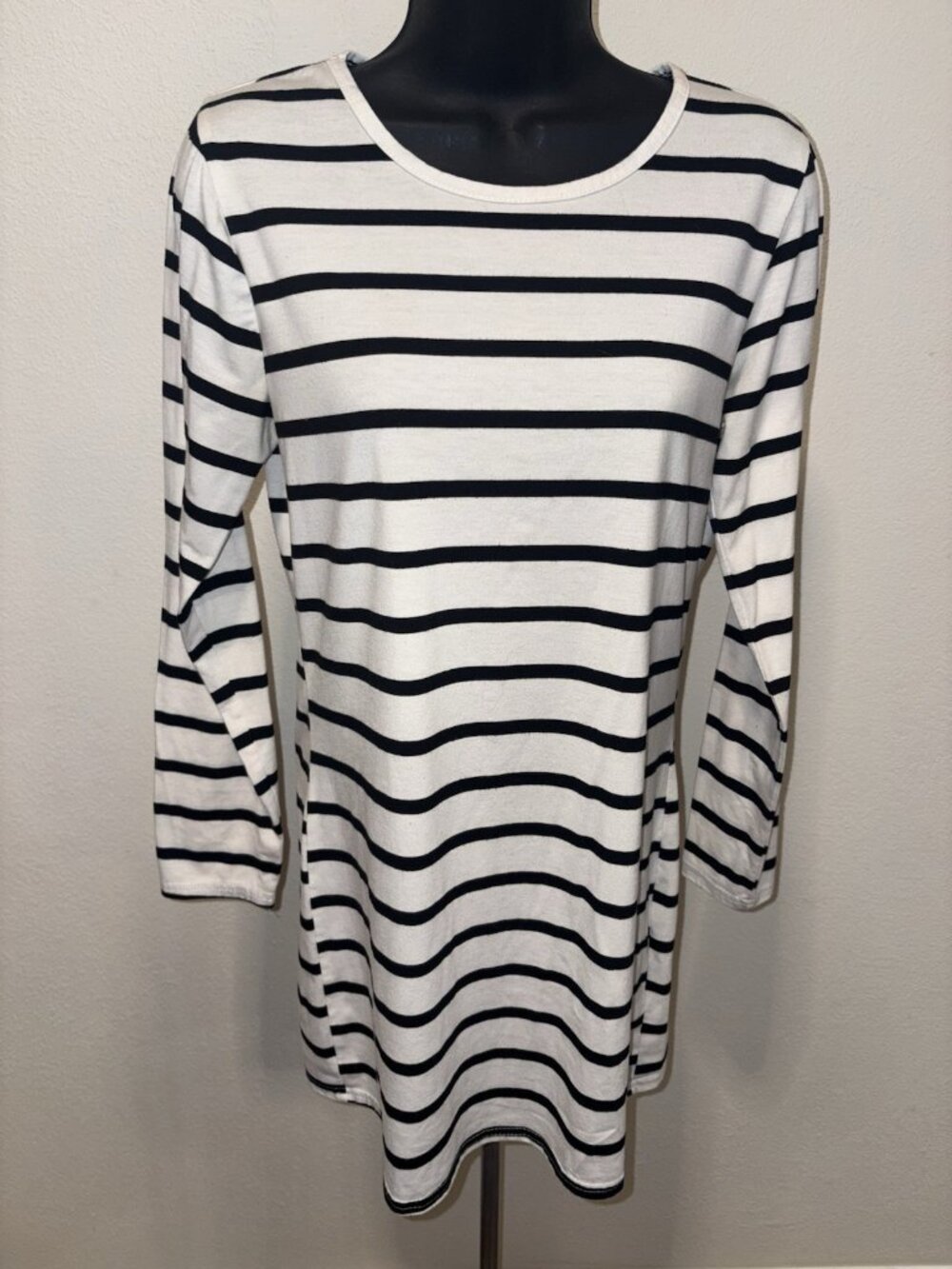 Myobe Pull Over Tunic Top Long Sleeve Women Small Round Neck Striped Black White